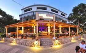 Sunset Boulevard Hotel